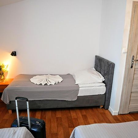 Hostel Evotel Зельонка Екстер'єр фото