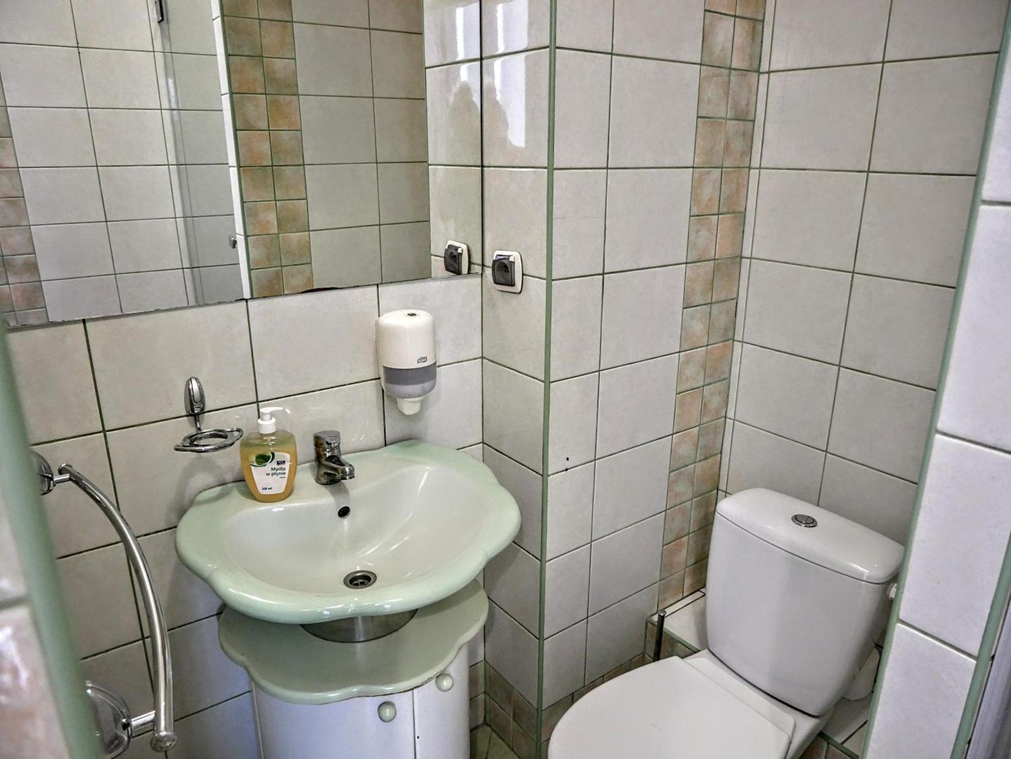 Hostel Evotel Зельонка Екстер'єр фото