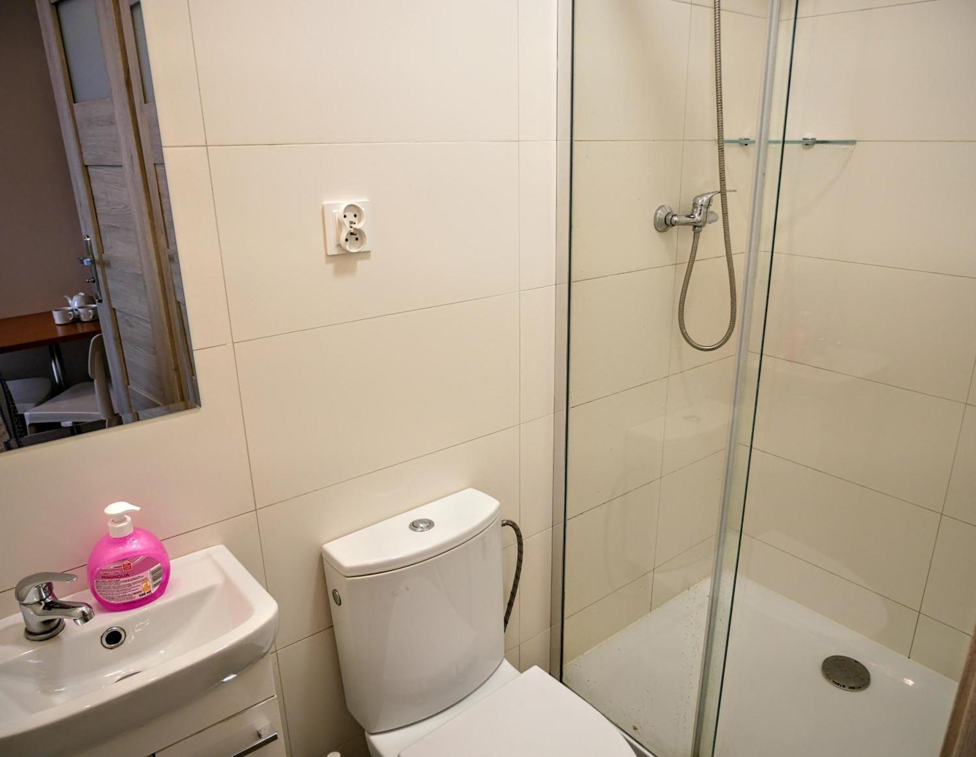 Hostel Evotel Зельонка Екстер'єр фото