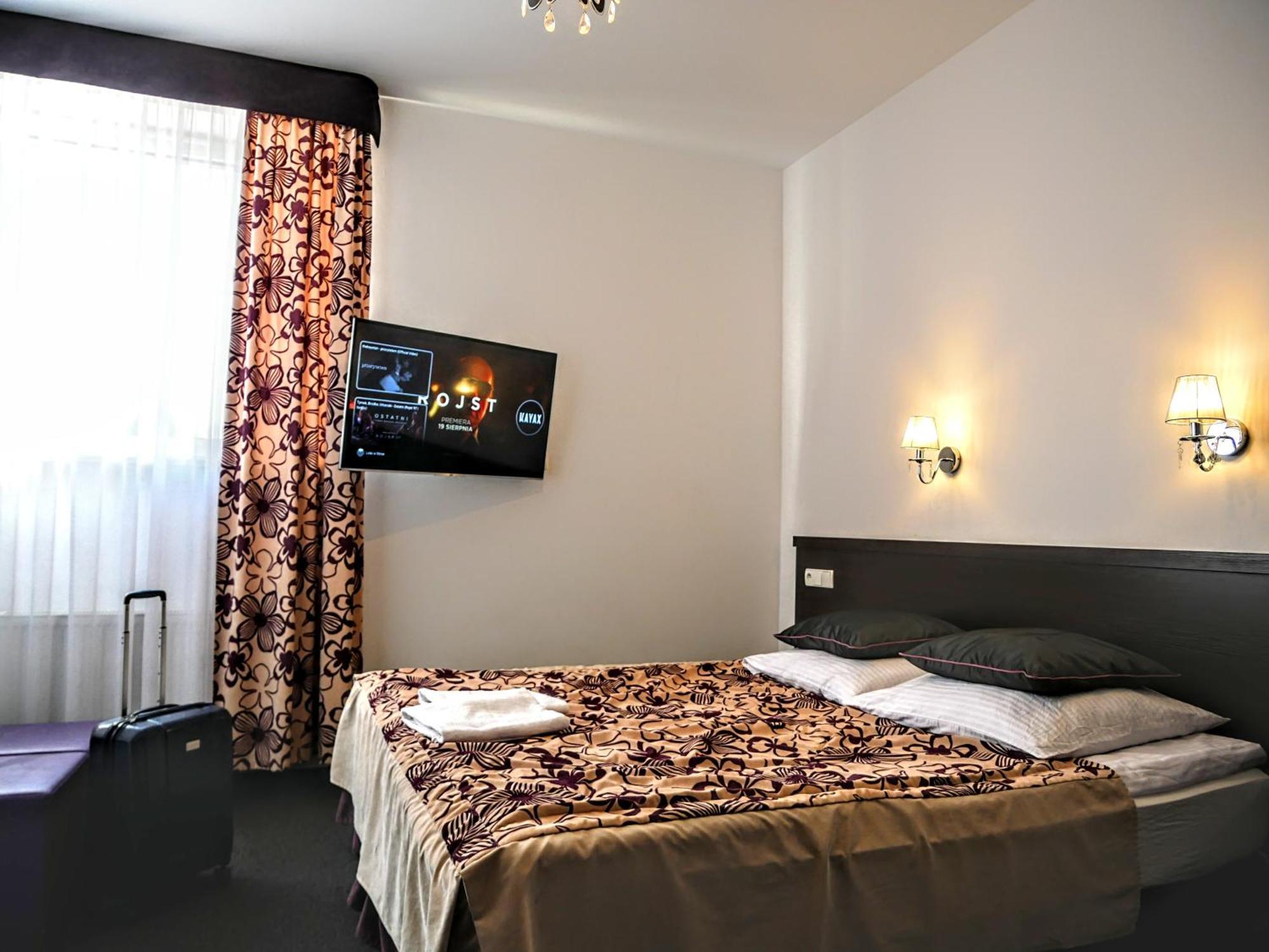 Hostel Evotel Зельонка Екстер'єр фото