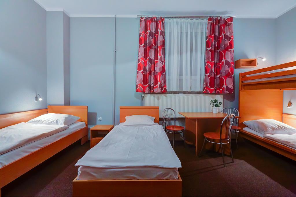 Hostel Evotel Зельонка Екстер'єр фото