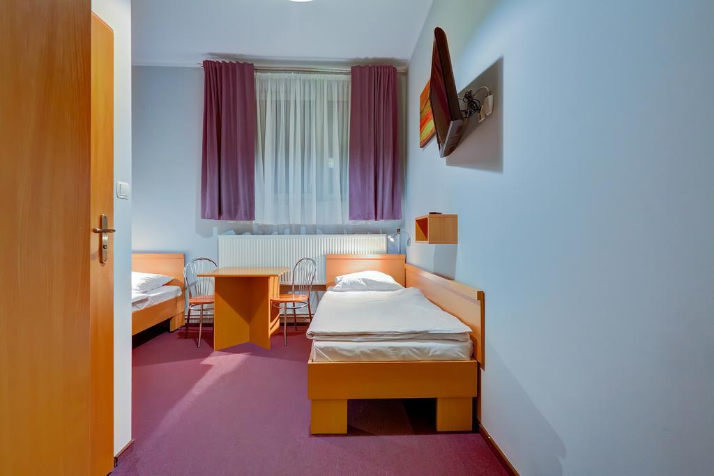 Hostel Evotel Зельонка Екстер'єр фото